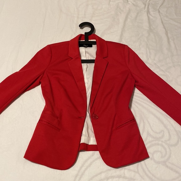 Blazer - Picture 2 of 3
